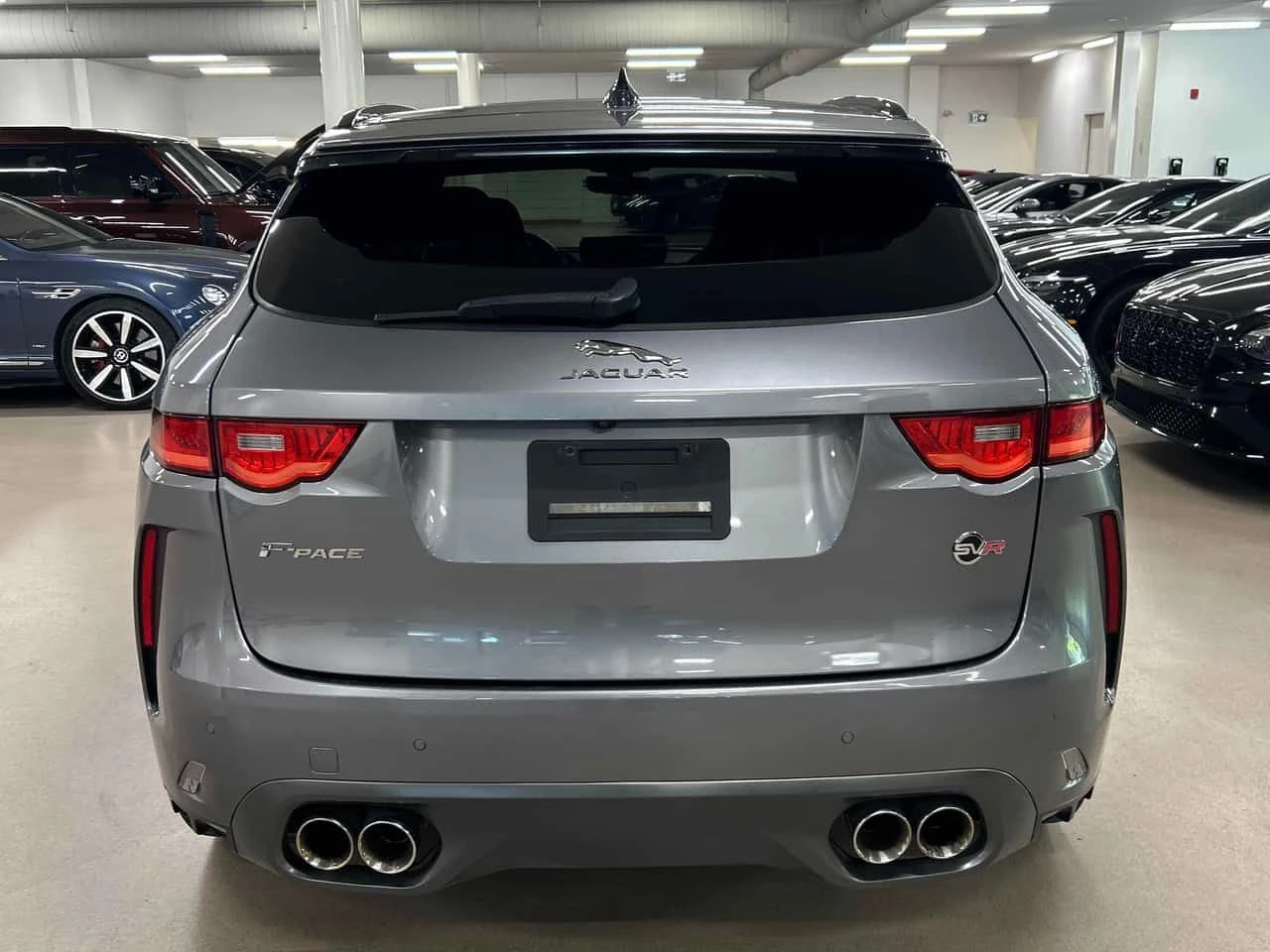 Jaguar F-PACE SVR/CARFAX/ФИНАНСИРАНЕ, снимка 5 - Автомобили и джипове - 54769893
