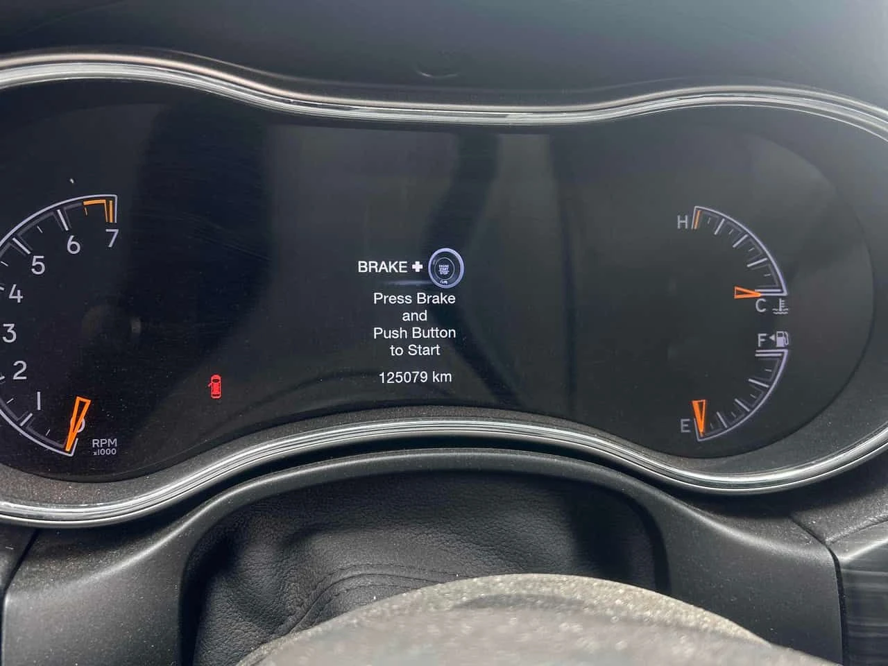 Jeep Grand cherokee * Altitude * CARFAX * БЕЗ ПЪРВОНАЧАЛНА ВНОСКА, снимка 17 - Автомобили и джипове - 55415952