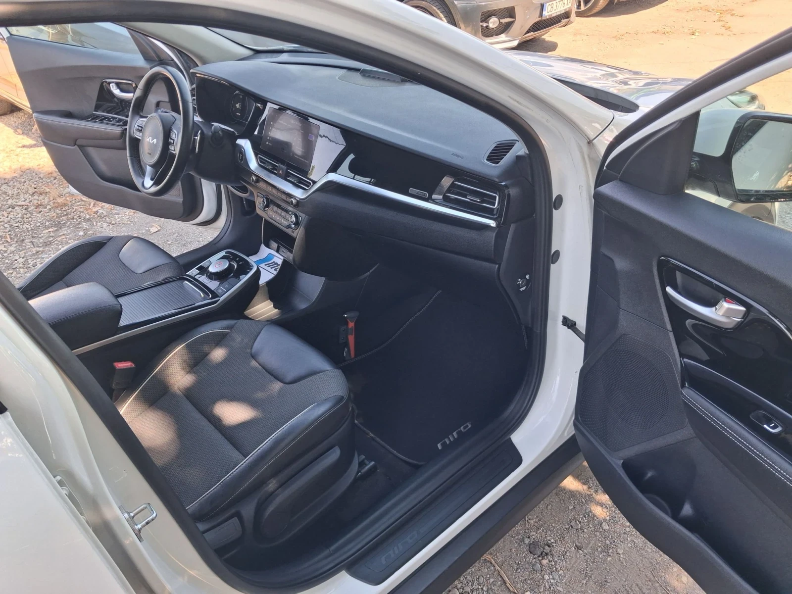 Kia Niro DYNAMICLINE, FACELIFT, 64KWH, SOH100%, термопомпа., снимка 16 - Автомобили и джипове - 55692412