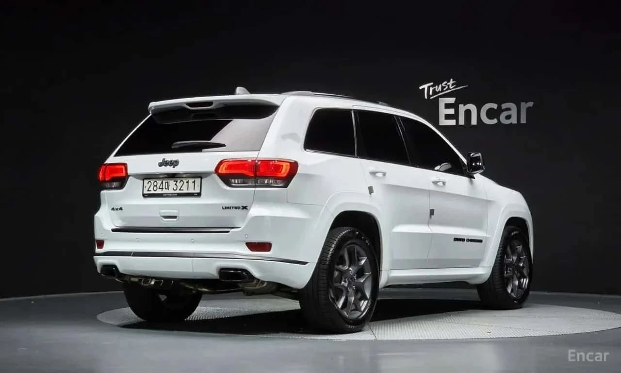 Jeep Cherokee, снимка 2 - Автомобили и джипове - 56728766