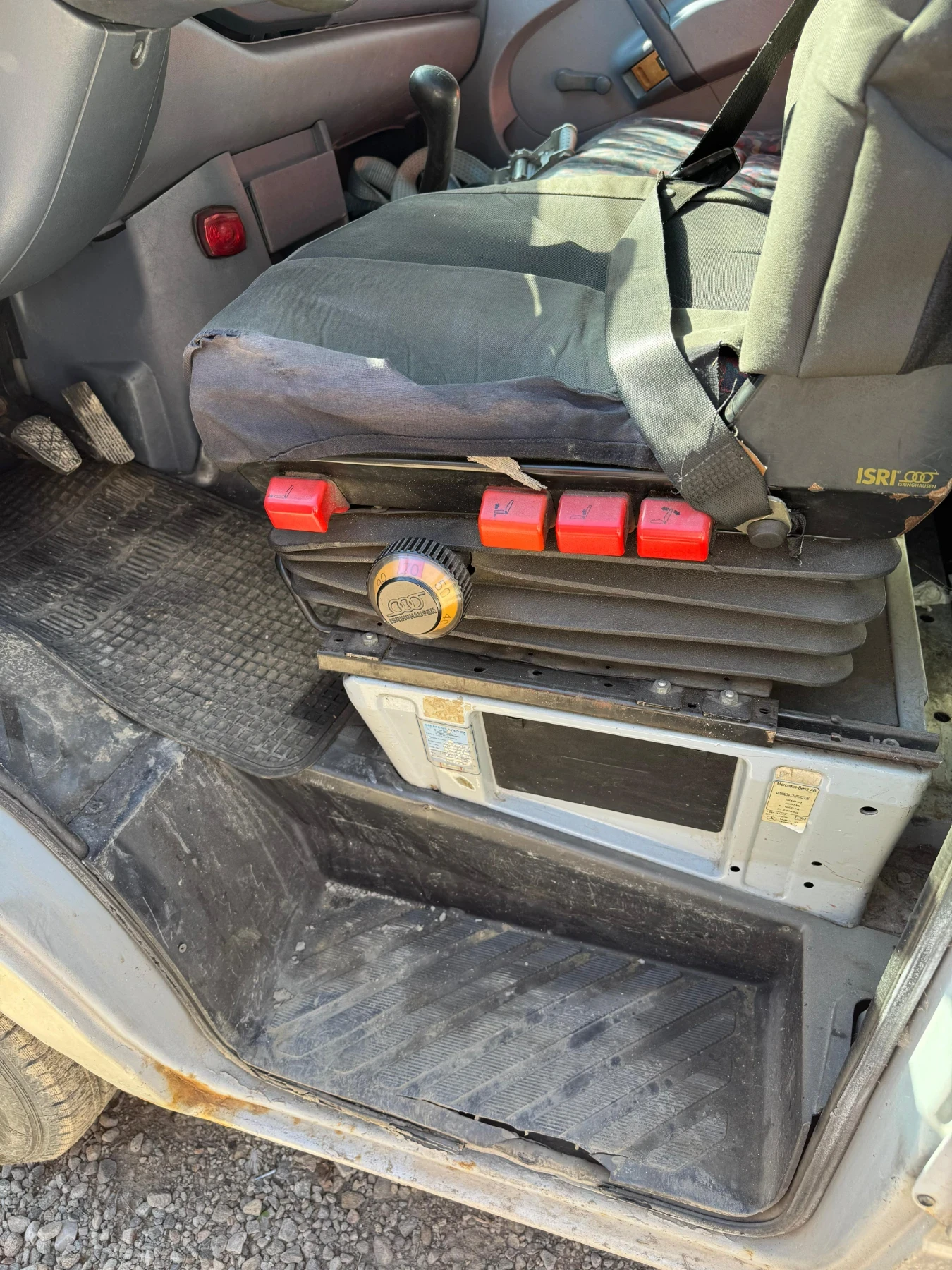 Mercedes-Benz 312  - изображение 6