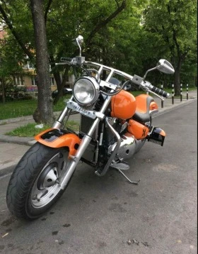  Suzuki Intruder