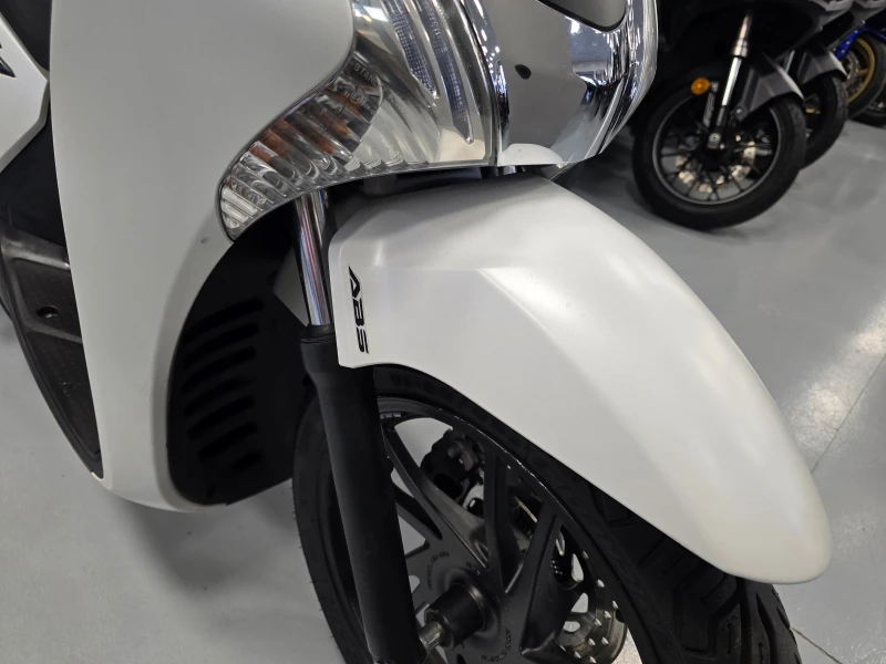 Honda Sh 150ie, ABS, Start-Stop!, снимка 9 - Мотоциклети и мототехника - 52933964