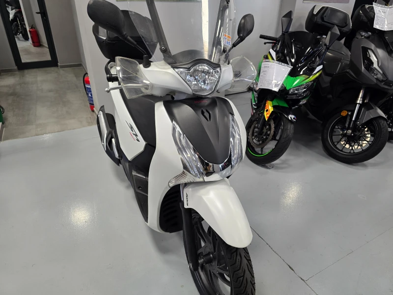 Honda Sh 150ie, ABS, Start-Stop!, снимка 7 - Мотоциклети и мототехника - 52933964