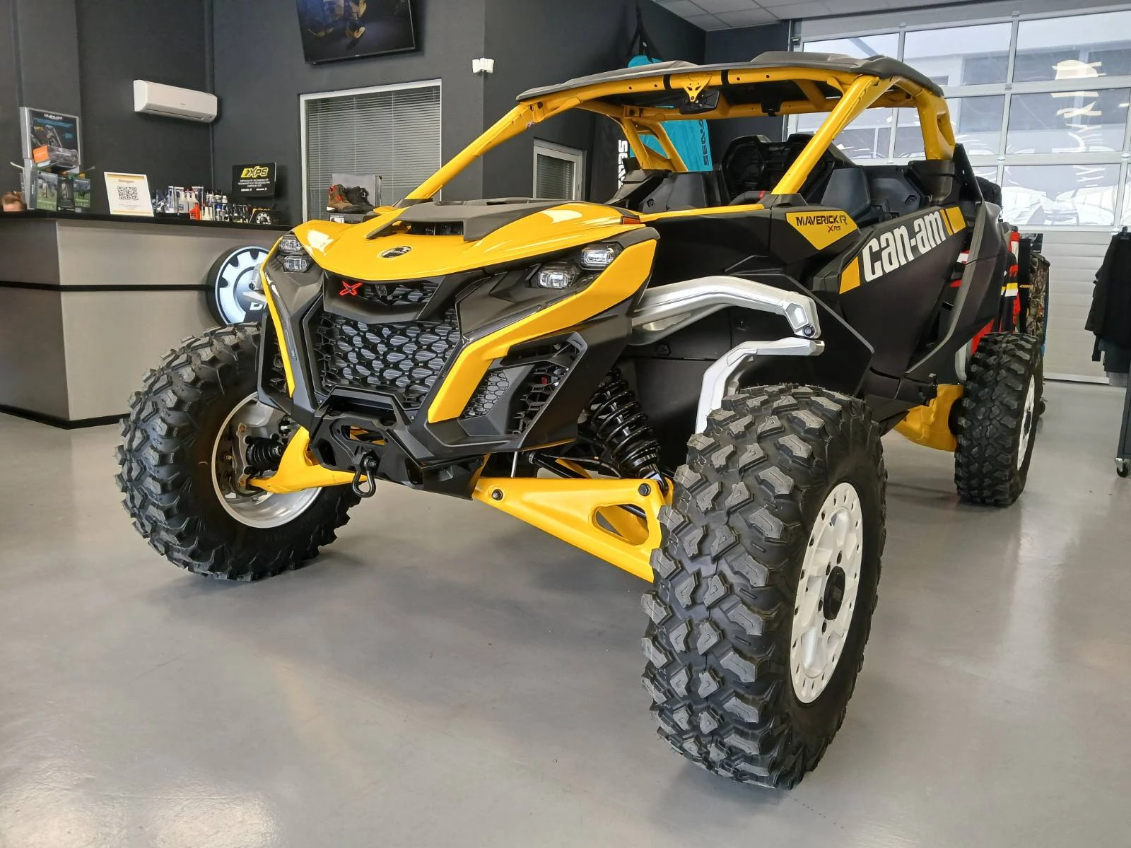 BRP Can-Am Maverick R X RS DCT SAS 999T  - изображение 2