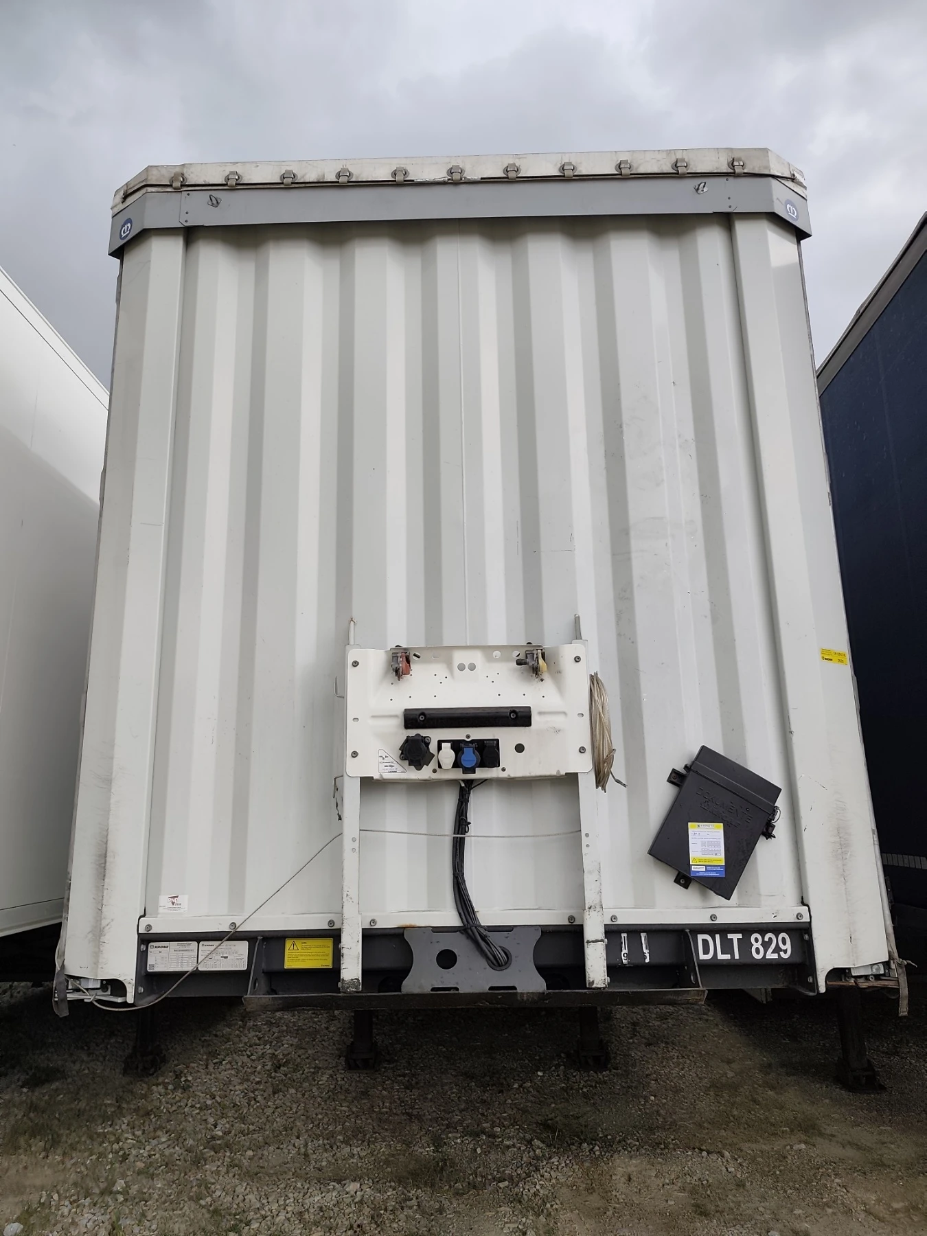 Полуремарке Krone Profi Liner SD, снимка 3 - Ремаркета - 54631395