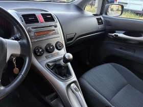 Toyota Auris 1.6i климатик# 136 000км#, снимка 10