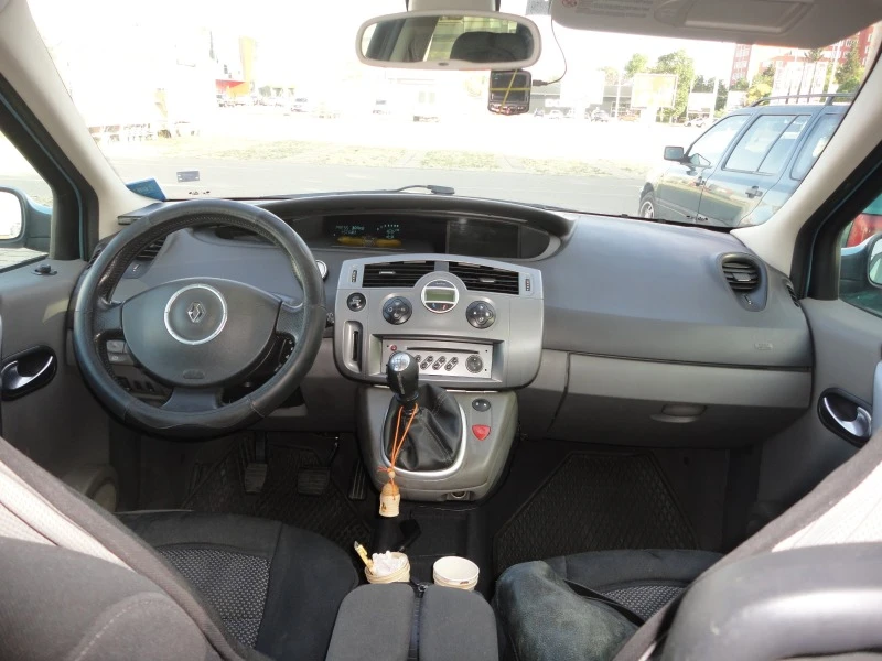 Renault Scenic, снимка 7 - Автомобили и джипове - 48362841