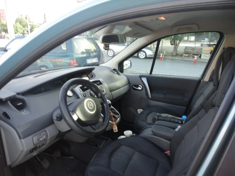 Renault Scenic, снимка 5 - Автомобили и джипове - 48362841