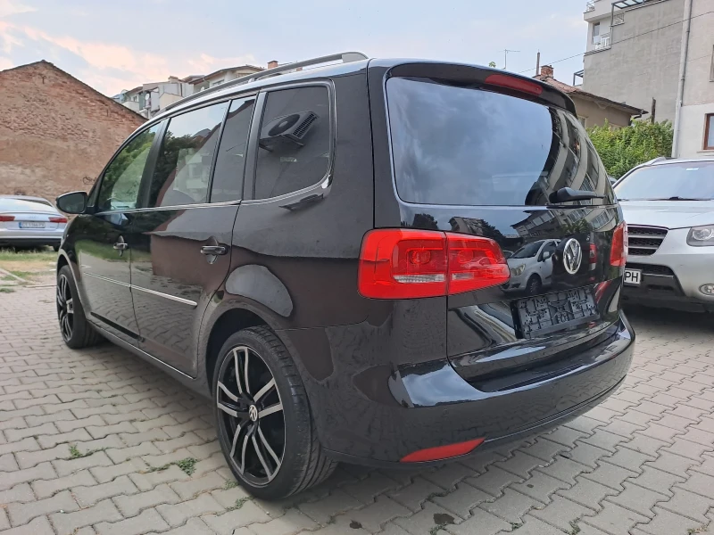 VW Touran DSG-6, HIGHLINE, NAVI, F1, снимка 5 - Автомобили и джипове - 47047613