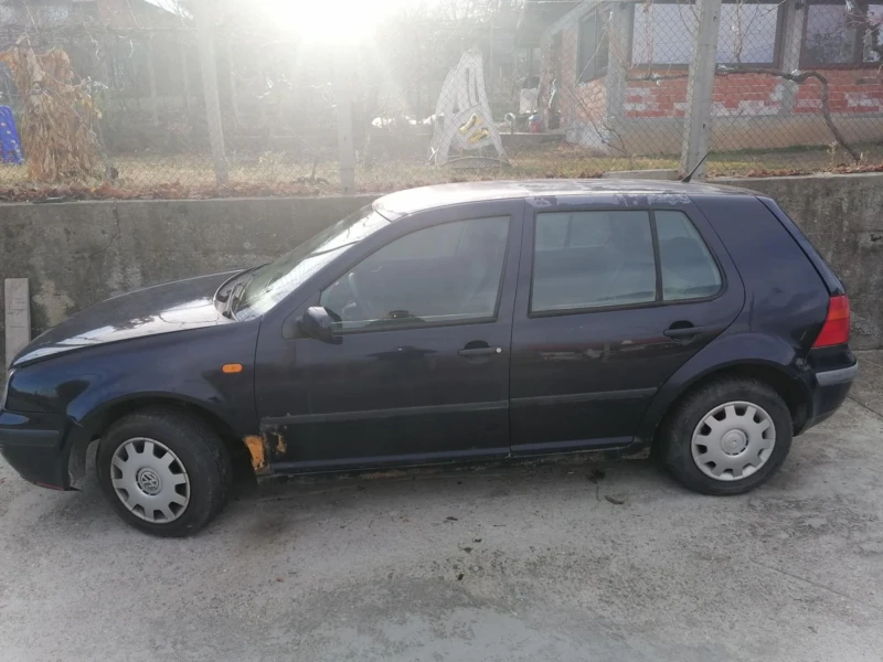 VW Golf Golf4 1.6 Benzin, снимка 1 - Автомобили и джипове - 48538437