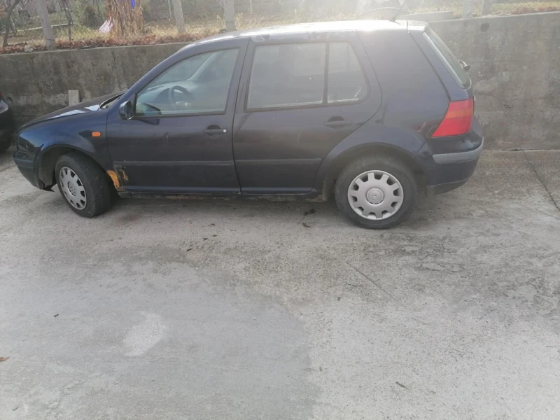 VW Golf Golf4 1.6 Benzin, снимка 5 - Автомобили и джипове - 48538437