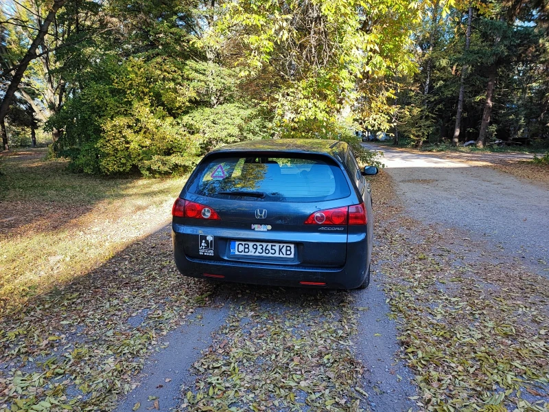 Honda Accord 2.2 i-CTDi, снимка 3 - Автомобили и джипове - 48578432