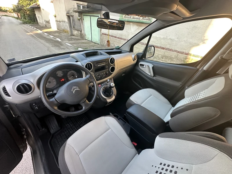 Citroen Berlingo 1.6 VTI, снимка 8 - Автомобили и джипове - 48659391