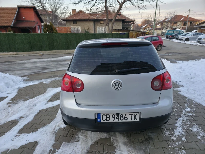 VW Golf 5 Бензин!!!, снимка 6 - Автомобили и джипове - 49236675