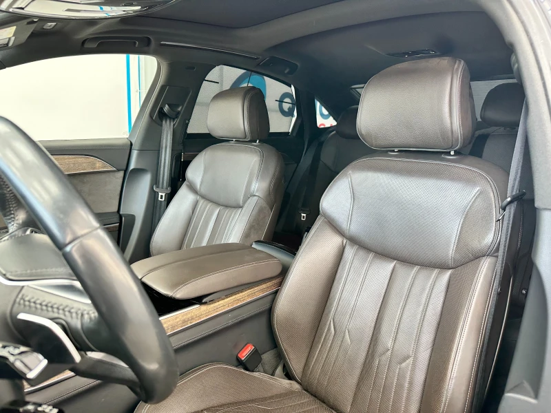 Audi A8 50TDI FULL Matrix LED LASER DISTRONICK, снимка 12 - Автомобили и джипове - 51906130