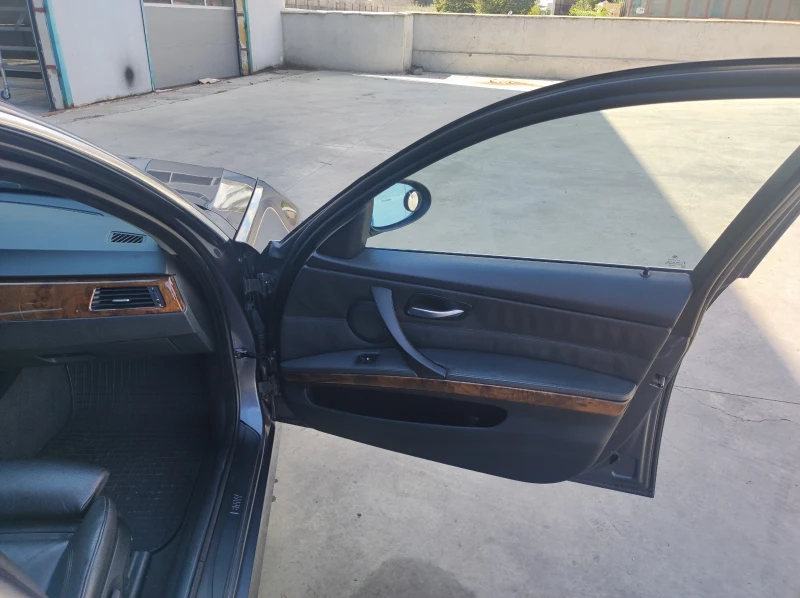 BMW 330 E90, снимка 13 - Автомобили и джипове - 51434890