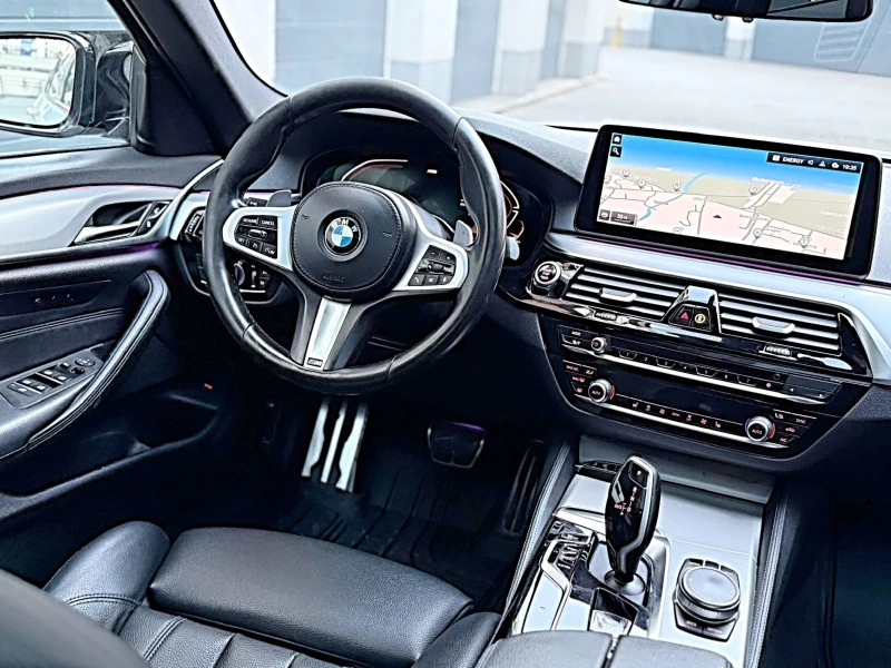 BMW 520 BMW 520d* M SPORT* Individual* Assist+ * Digital* , снимка 12 - Автомобили и джипове - 51544393