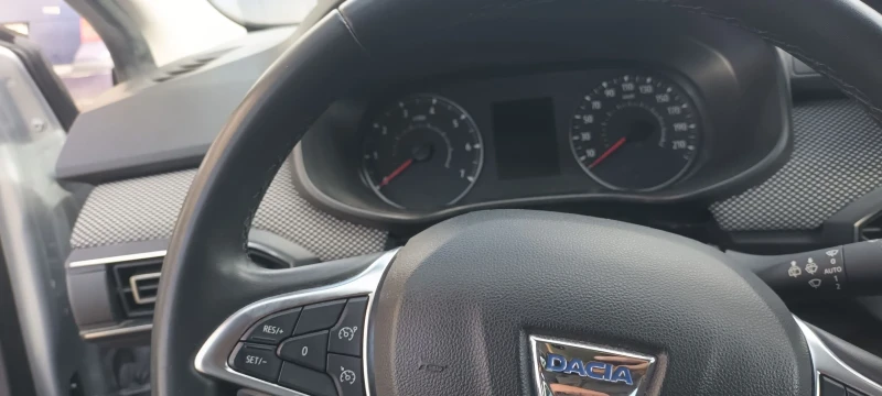 Dacia Sandero 3  1.0 тсе 22г.НА ЧАСТИ, снимка 12 - Автомобили и джипове - 52706499