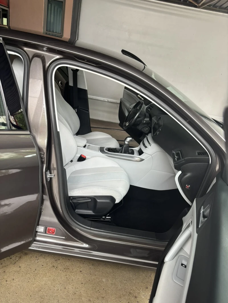 Peugeot 308 1.6hdi, снимка 13 - Автомобили и джипове - 52648649