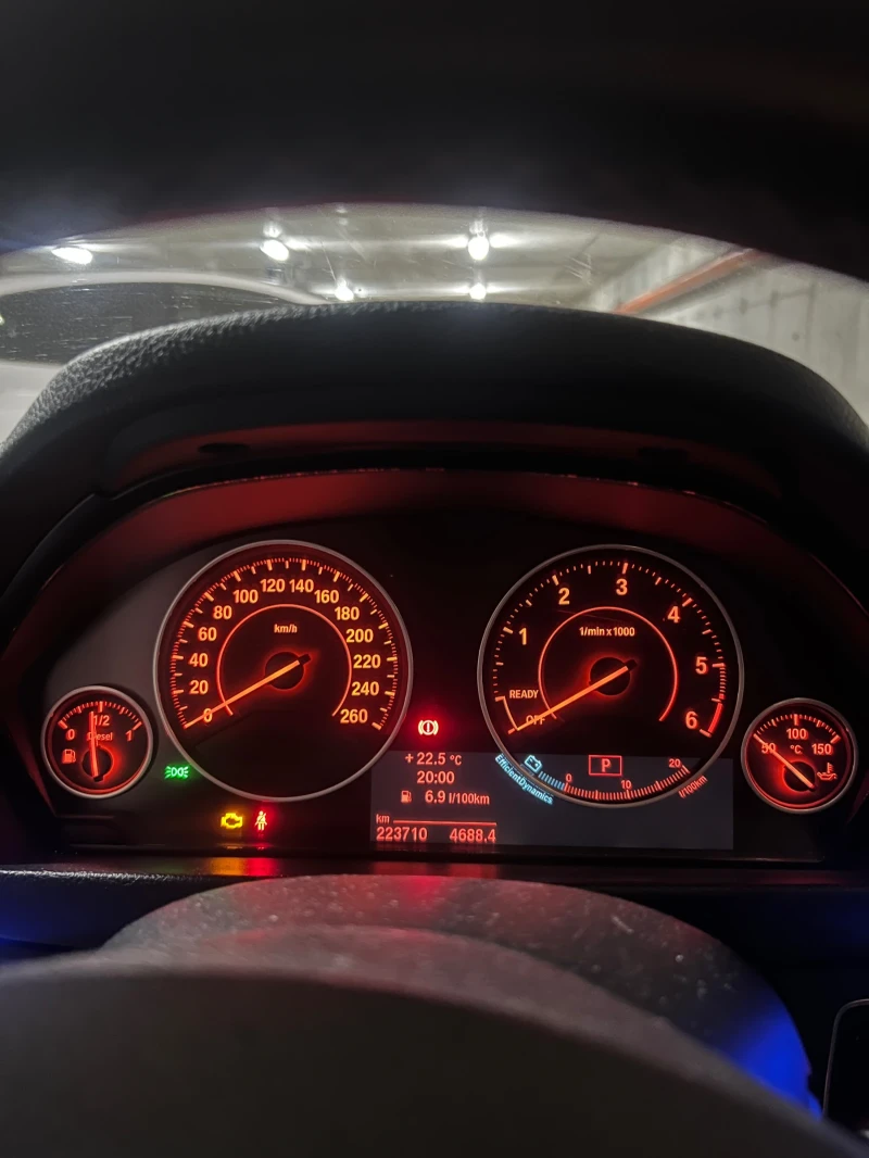 BMW 320, снимка 11 - Автомобили и джипове - 52873690