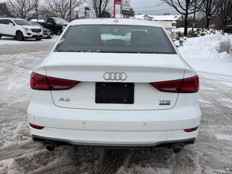 Audi A3 * Progressiv * CARFAX * БЕЗ ПЪРВОНАЧАЛНА ВНОСКА, снимка 4 - Автомобили и джипове - 53024394