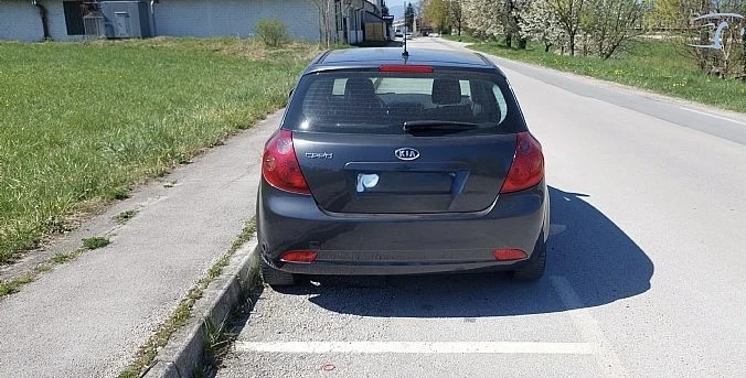 Kia Ceed 1.4 Gaz/benzin, снимка 2 - Автомобили и джипове - 54341135