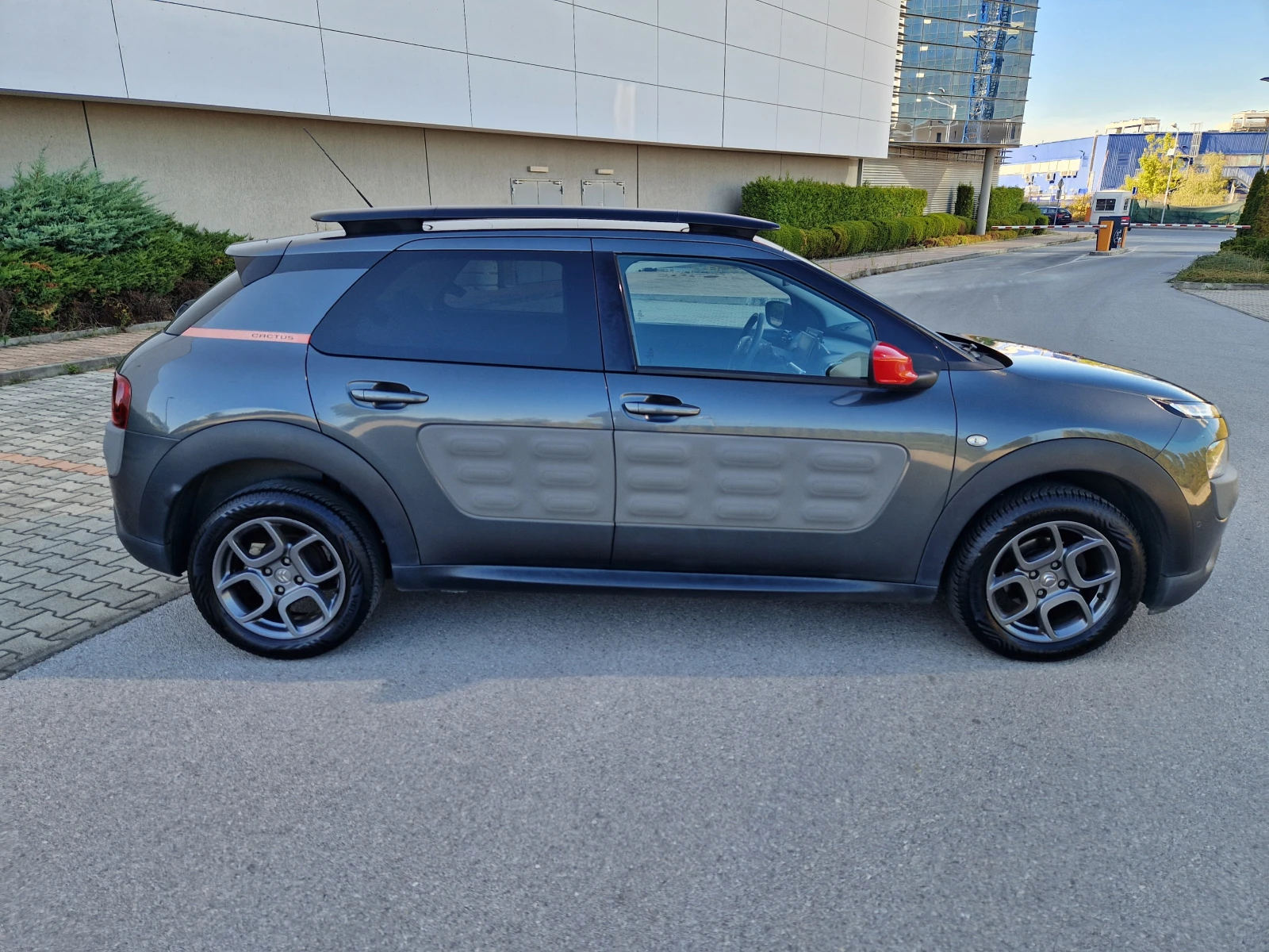 Citroen C4 Cactus Shine Edition/1.6 е-HDI - изображение 6