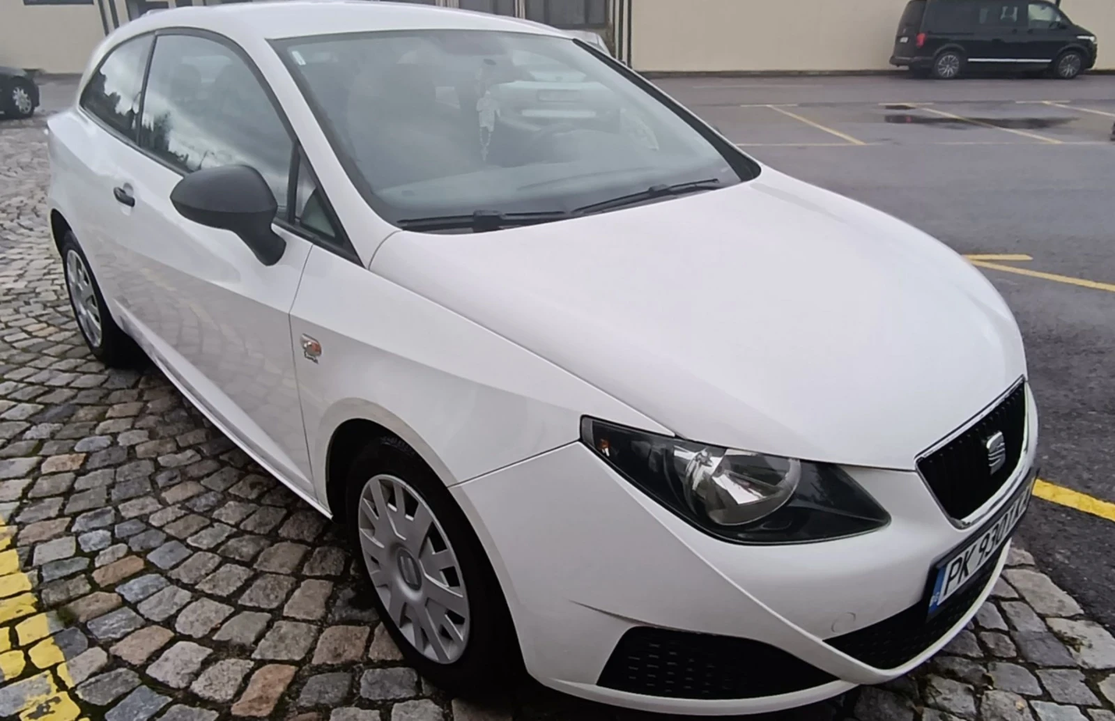 Seat Ibiza 1.2 бензин, снимка 2 - Автомобили и джипове - 54181457