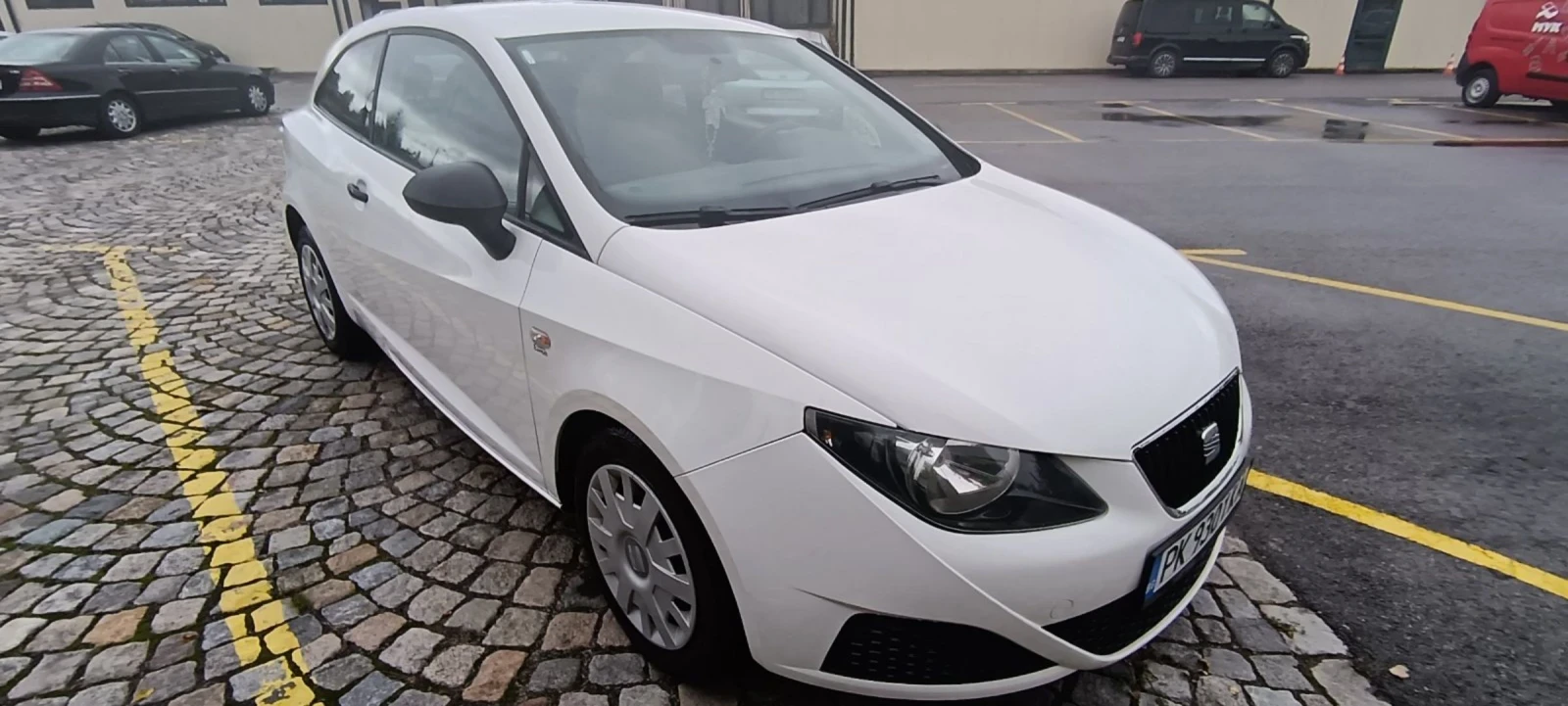Seat Ibiza 1.2 бензин, снимка 4 - Автомобили и джипове - 54181457