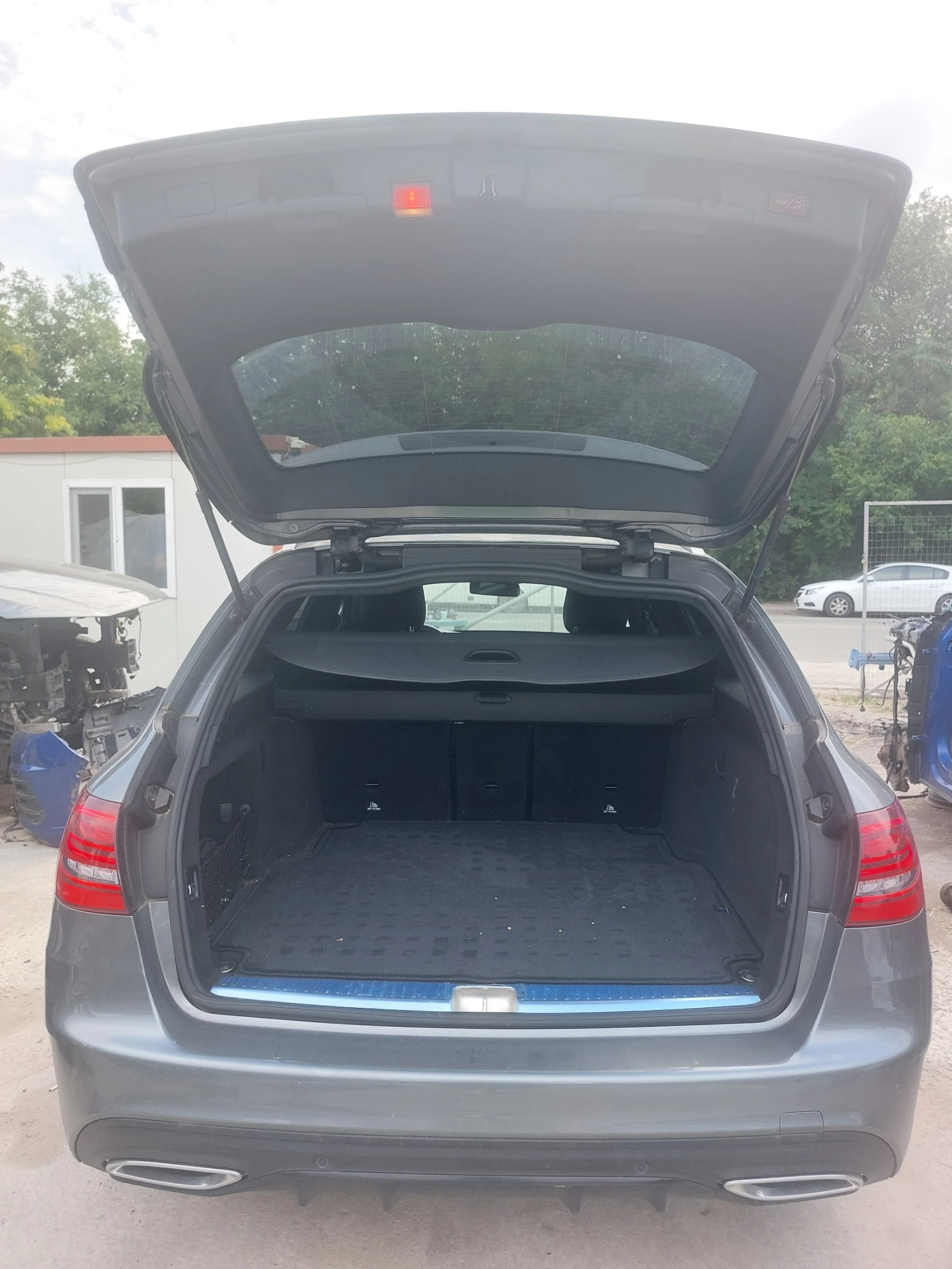 Mercedes-Benz C 220 W205 FACE AMG Дигит.табло, Дистроник, Мъртва точка - изображение 9
