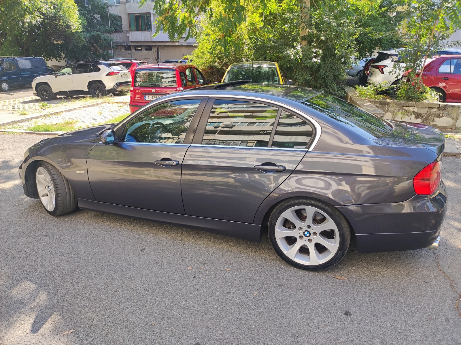 BMW 330 E90 - изображение 2