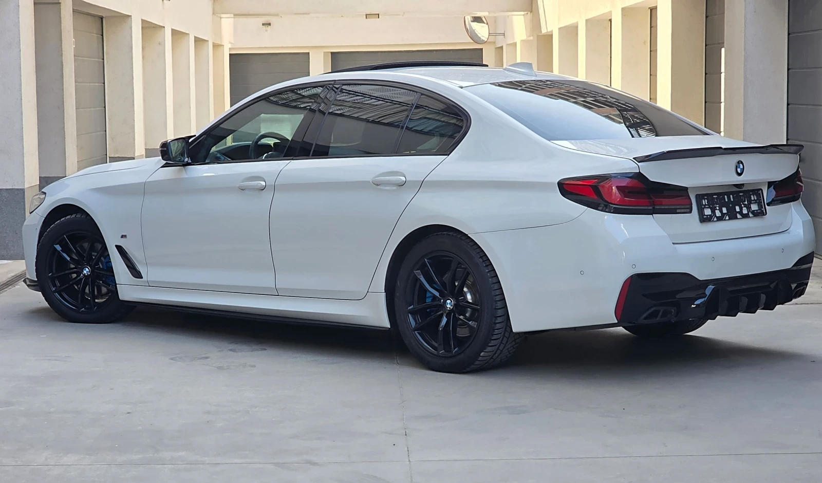 BMW 520 BMW 520d* M SPORT* Individual* Assist+ * Digital* , снимка 6 - Автомобили и джипове - 51544393