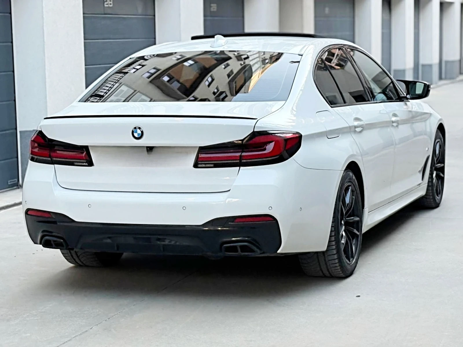 BMW 520 BMW 520d* M SPORT* Individual* Assist+ * Digital*  - изображение 10