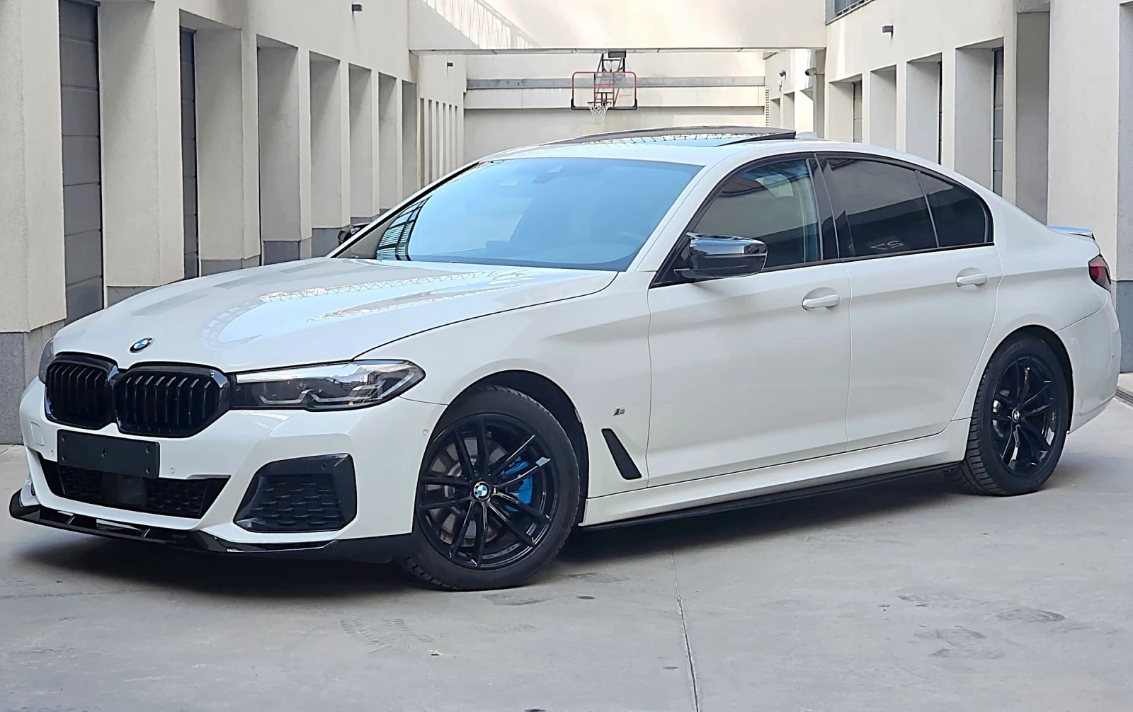 BMW 520 BMW 520d* M SPORT* Individual* Assist+ * Digital* , снимка 3 - Автомобили и джипове - 51544393