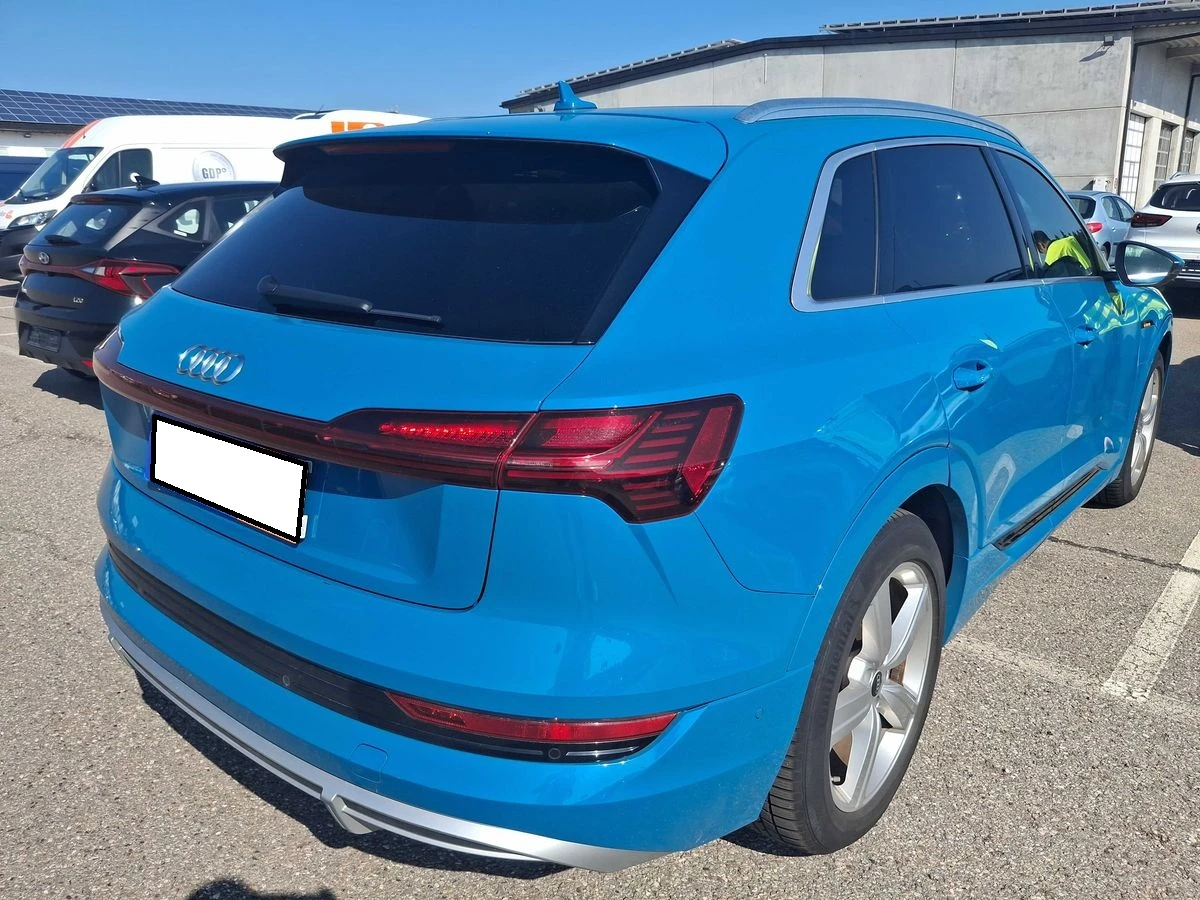 Audi E-Tron 55 S Голямата батерия - изображение 6