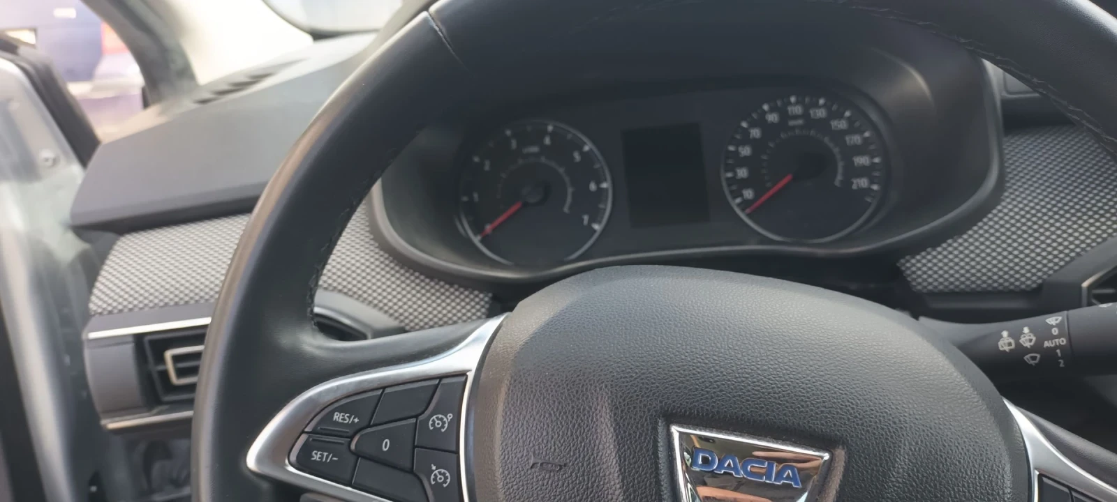 Dacia Sandero 3  1.0  22.  | Mobile.bg   12