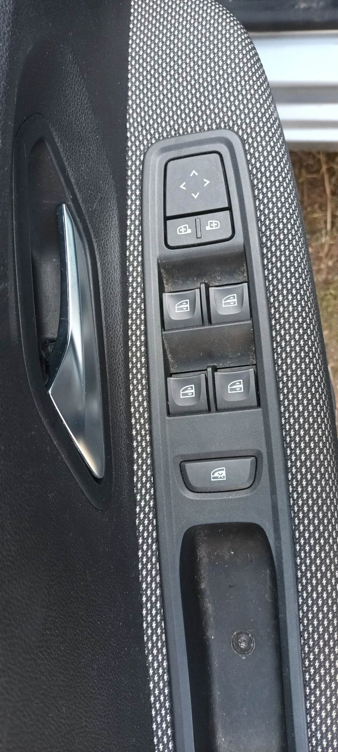 Dacia Sandero 3  1.0  22.  | Mobile.bg   13