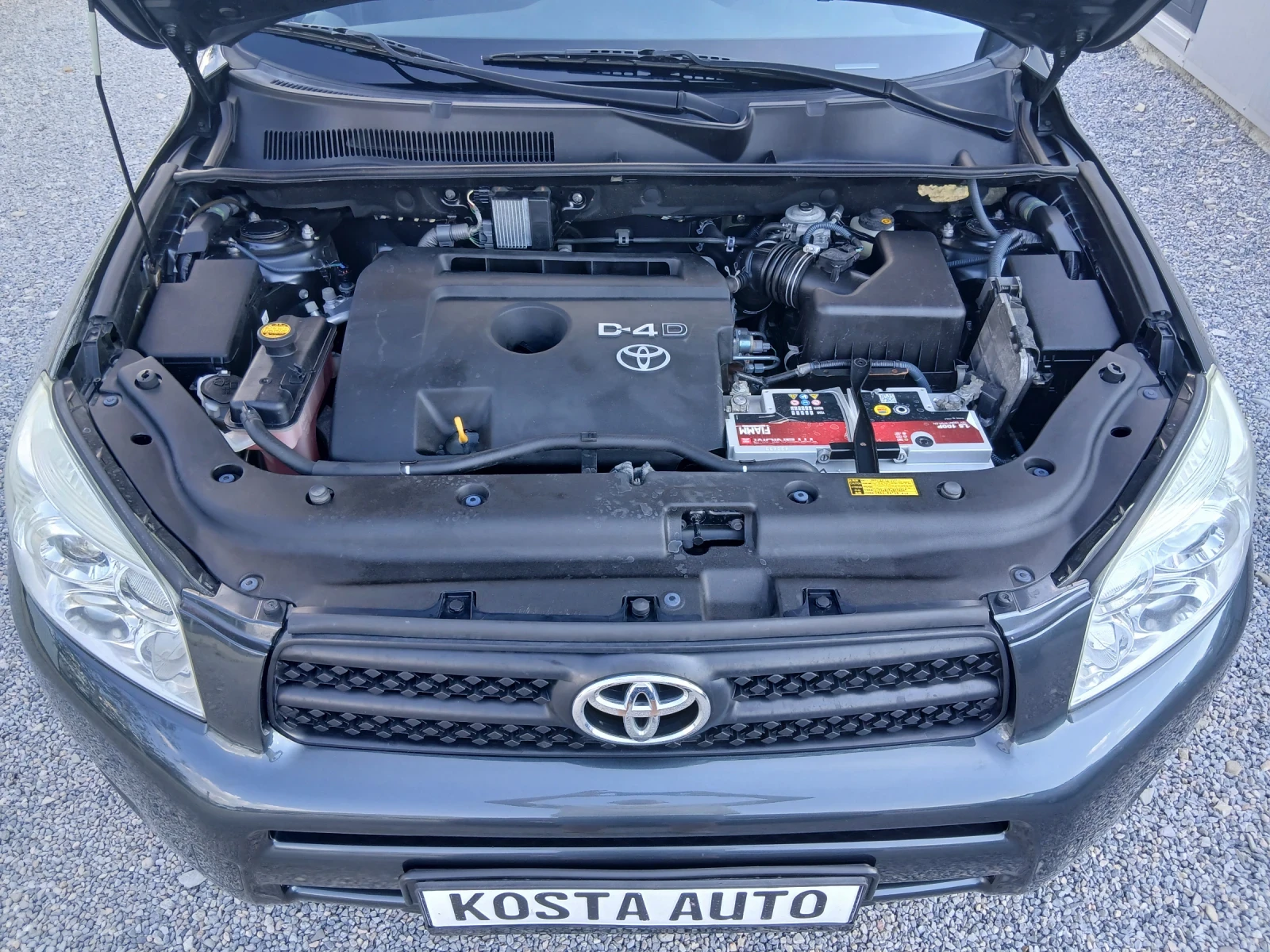 Toyota Rav4 КАТО НОВ, снимка 16 - Автомобили и джипове - 52170187