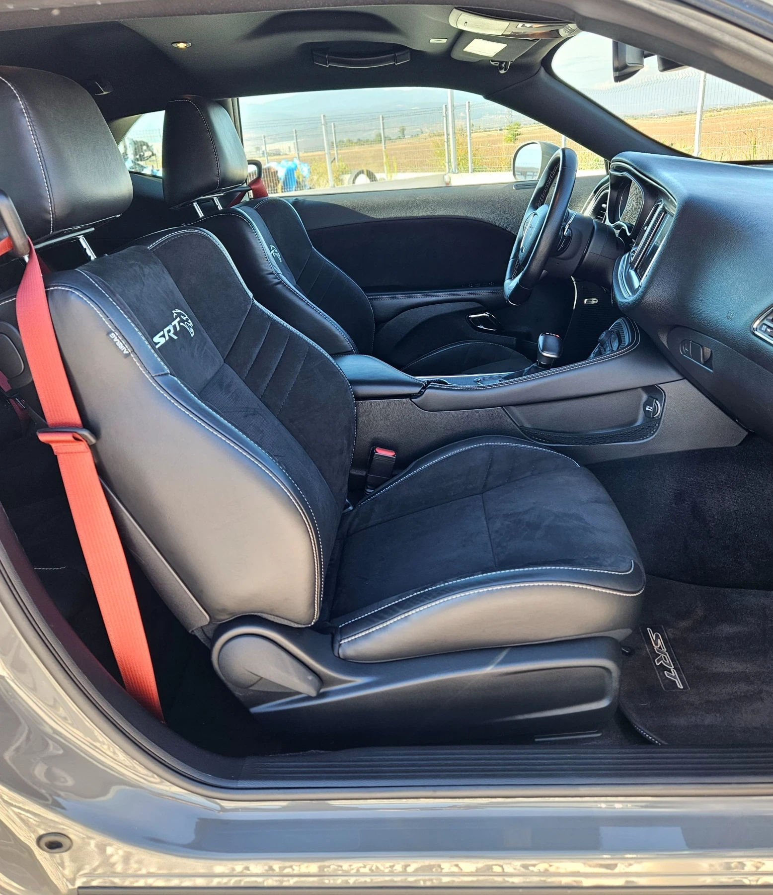Dodge Challenger SRT HELLCAT 6.2 HEMI, снимка 10 - Автомобили и джипове - 52430366