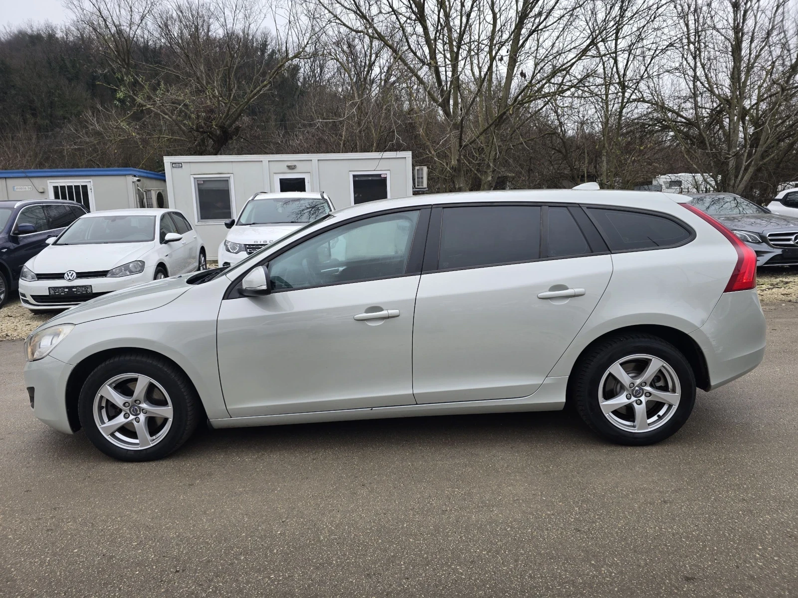 Volvo V60 2.0d 163к.с Топ състояние  - изображение 7