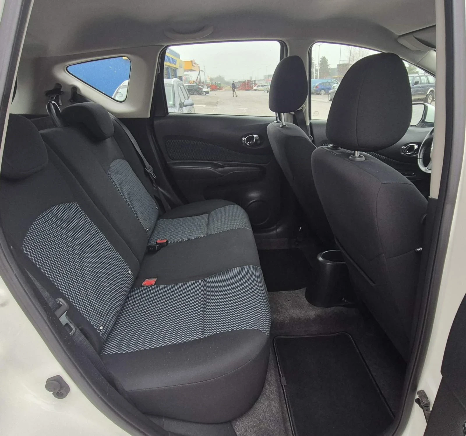 Nissan Note 1.2i - изображение 9