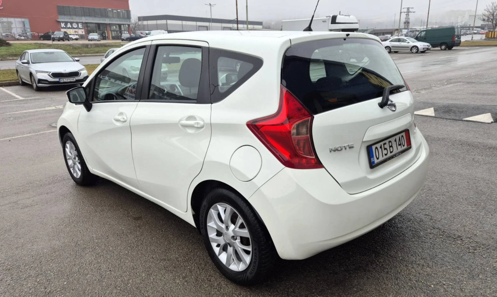 Nissan Note 1.2i - изображение 6