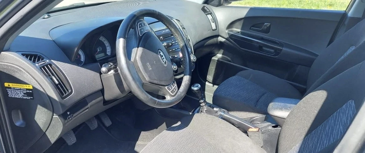 Kia Ceed 1.4 Gaz/benzin, снимка 5 - Автомобили и джипове - 54341135