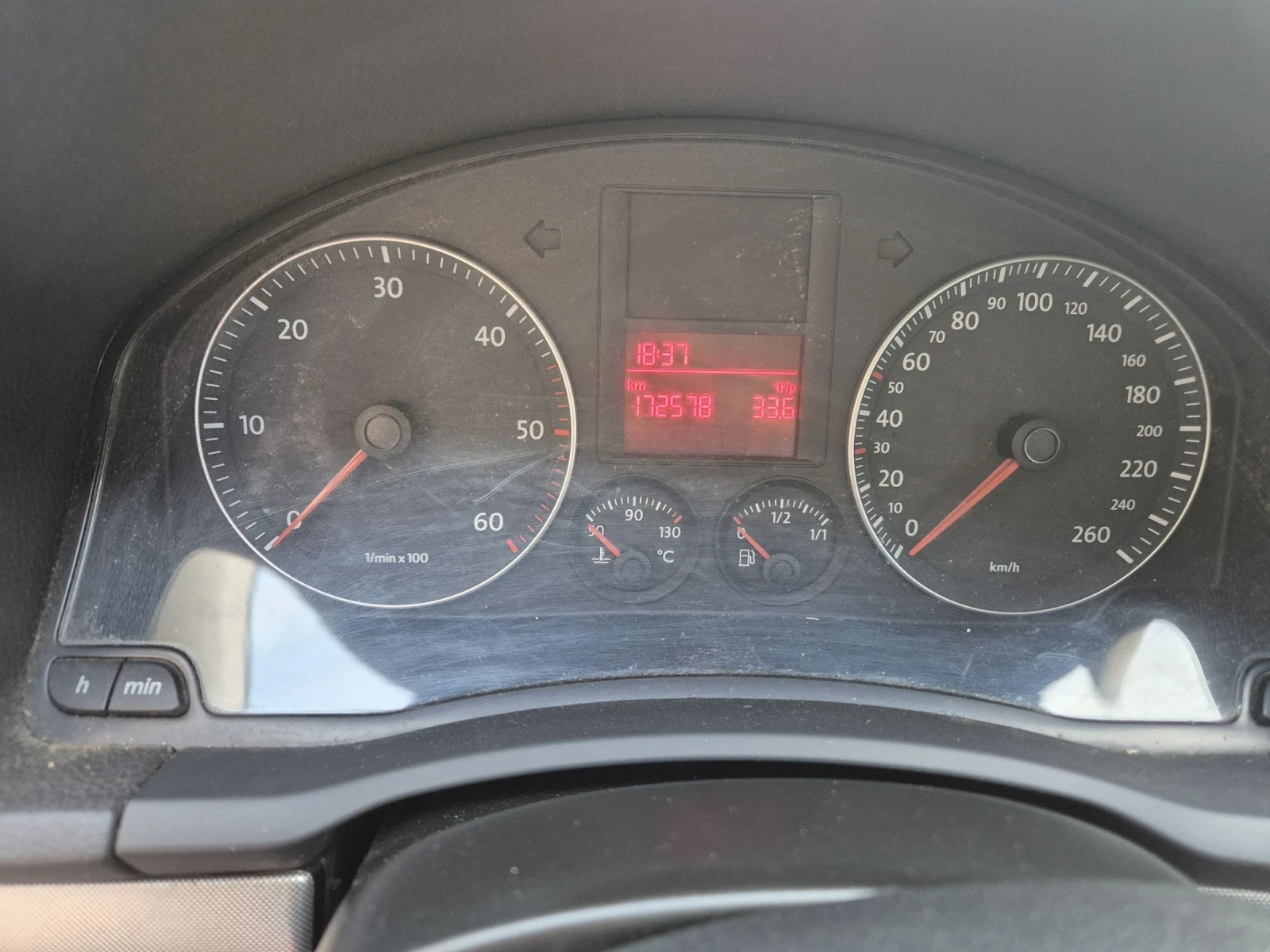 VW Golf 1.9 tdi , снимка 13 - Автомобили и джипове - 54416795