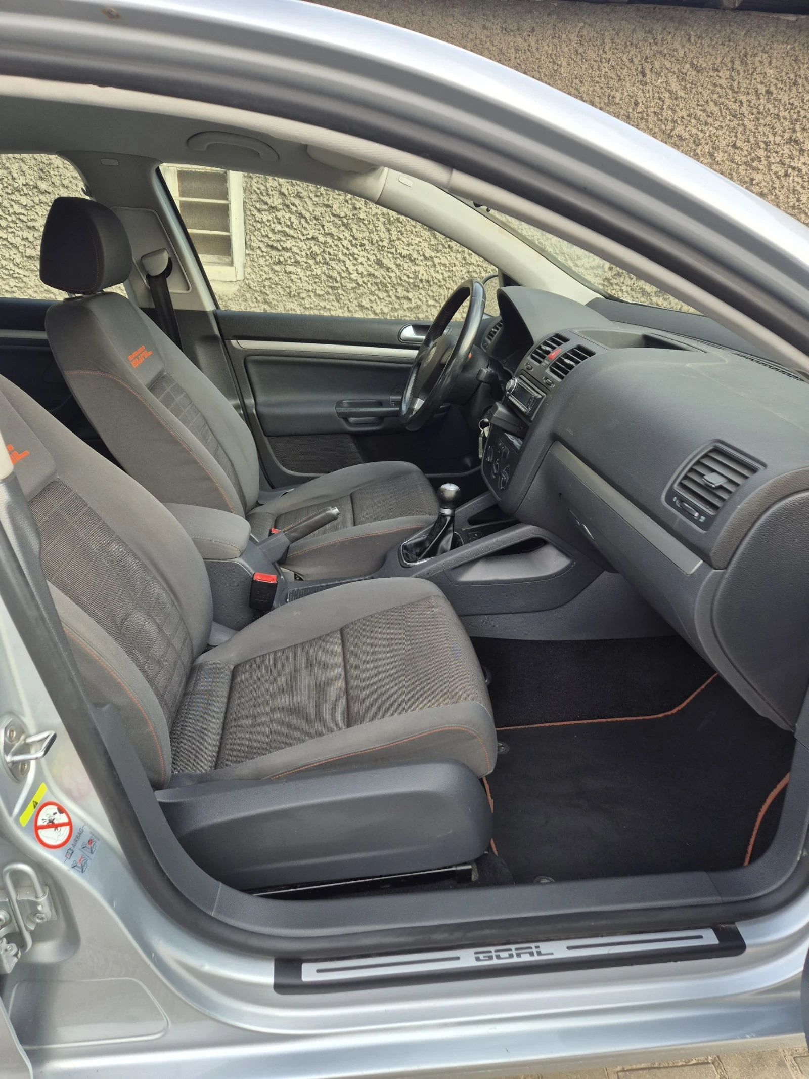 VW Golf 1.9 tdi , снимка 7 - Автомобили и джипове - 54416795