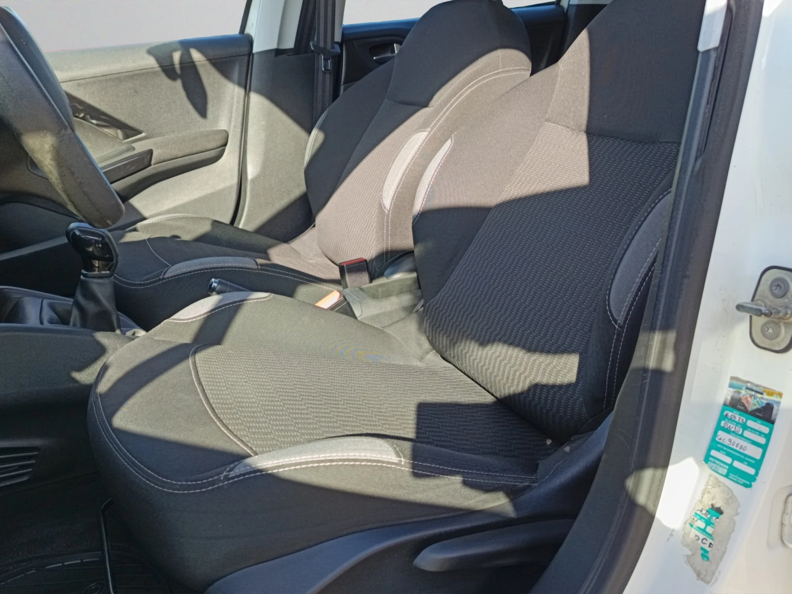 Peugeot 208, снимка 14 - Автомобили и джипове - 54456959