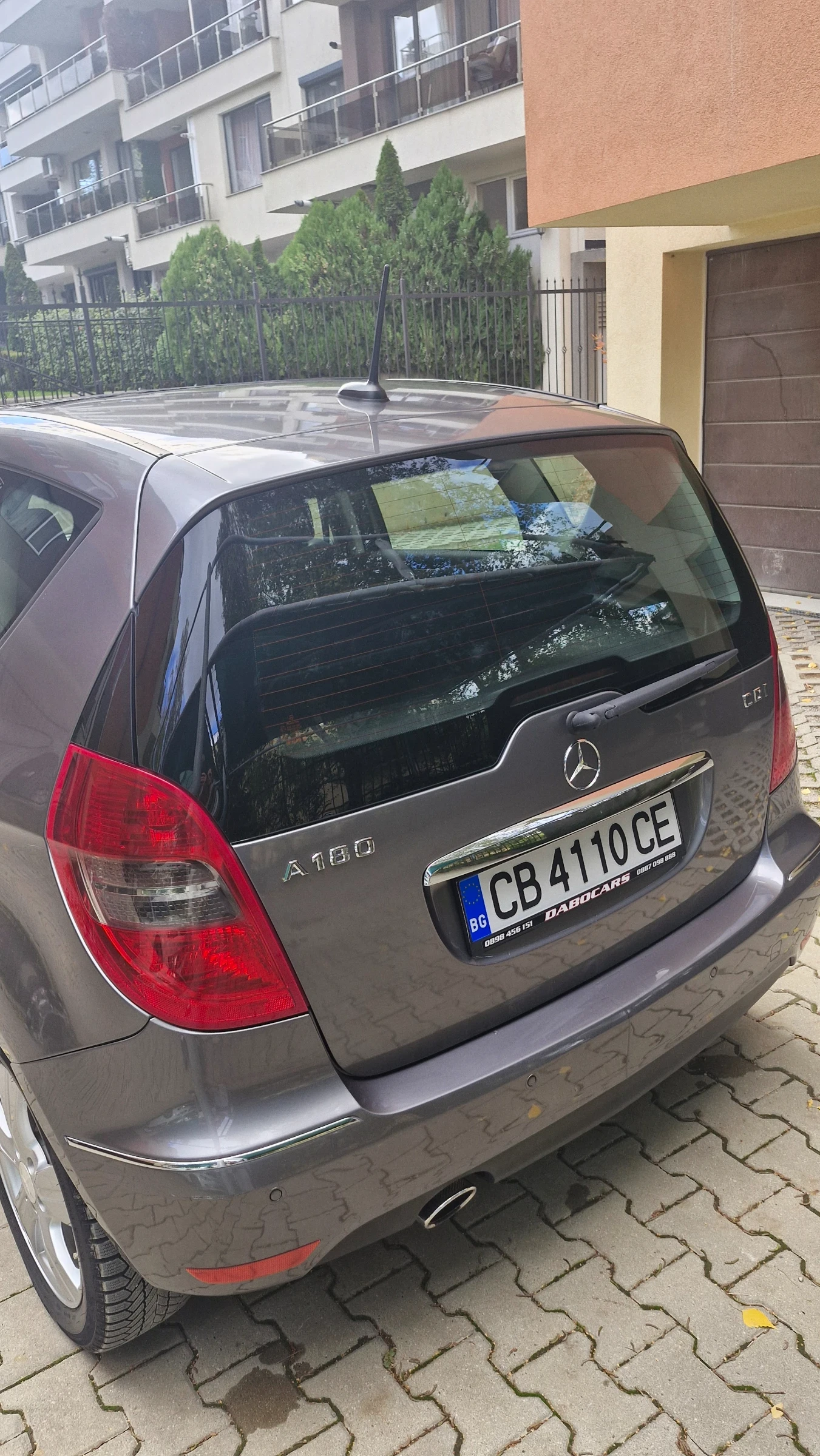 Mercedes-Benz A 180 PREMIUM , снимка 5 - Автомобили и джипове - 54551817