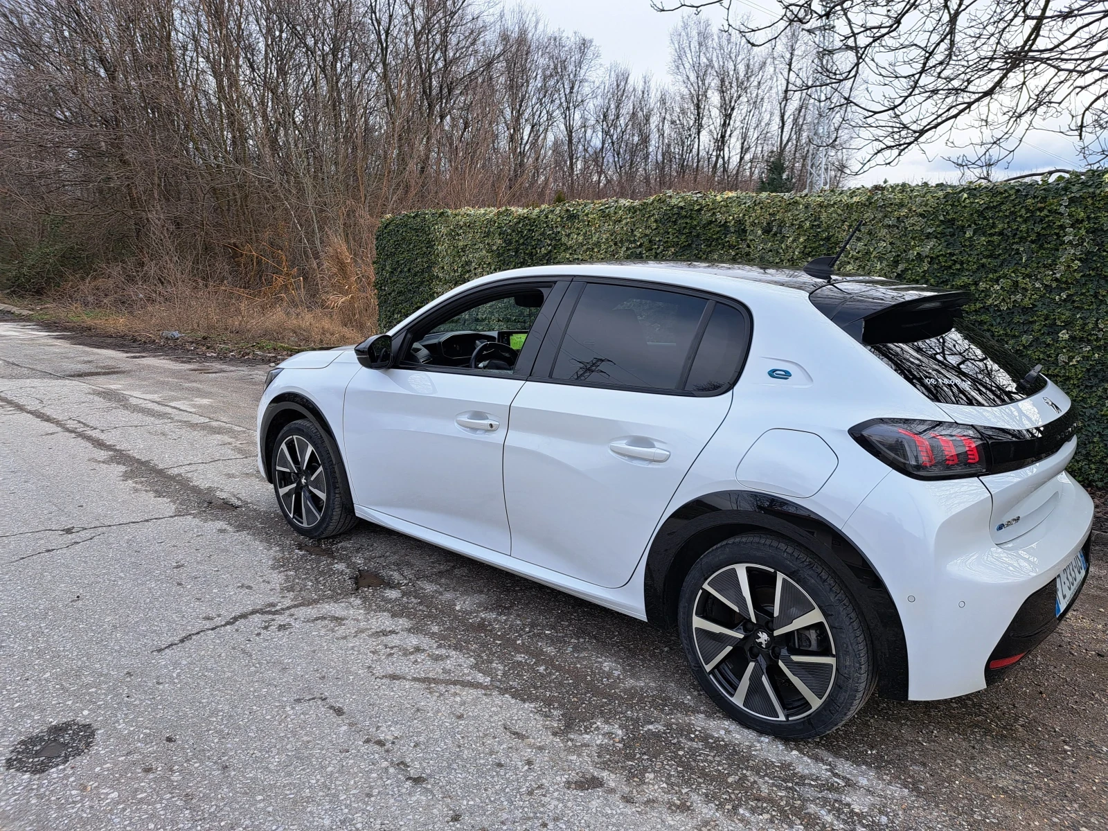 Peugeot 208 �-GT lain | Mobile.bg � ����������� 4