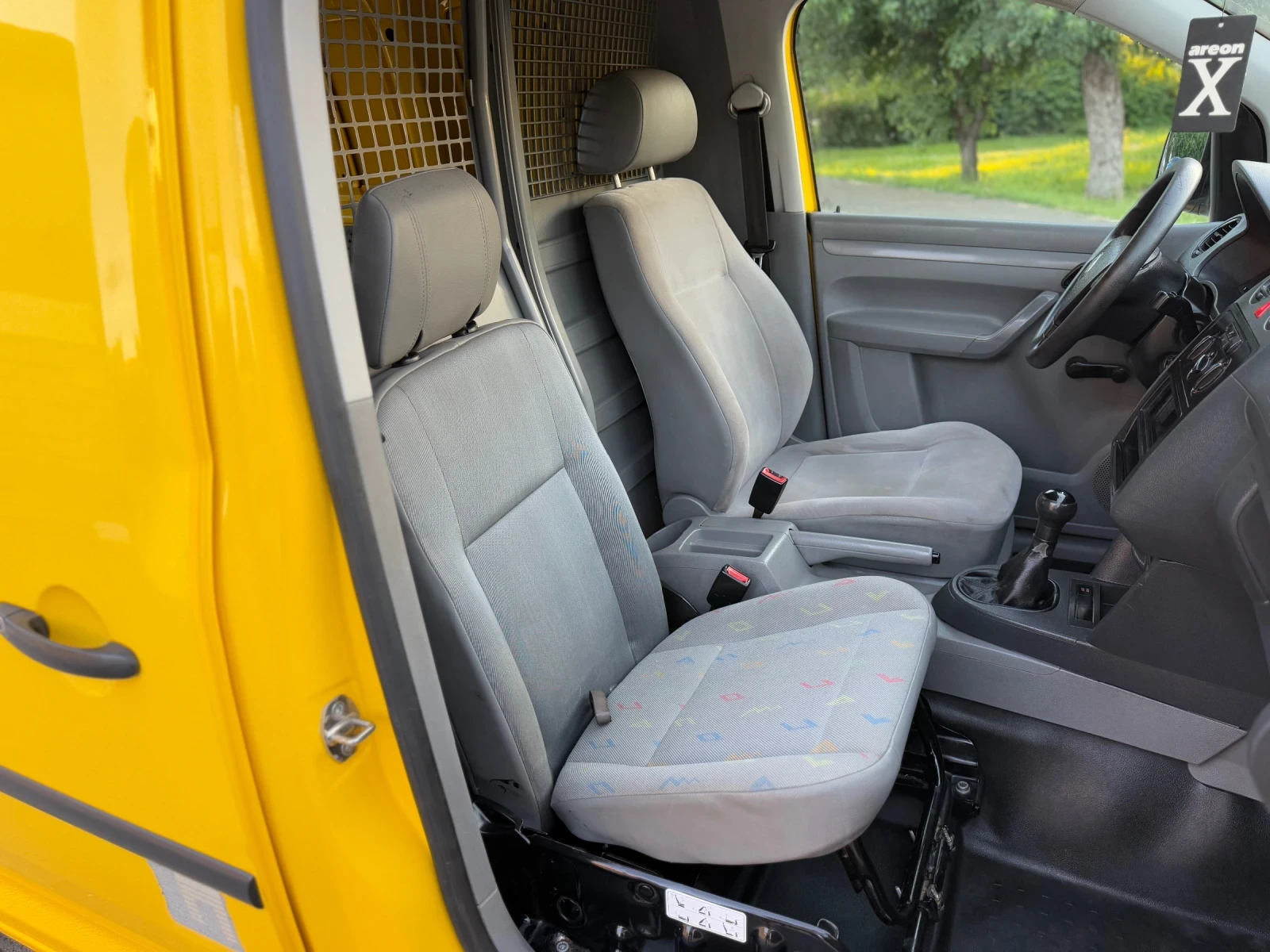 VW Caddy 2.0SDI, снимка 11 - Автомобили и джипове - 54734076